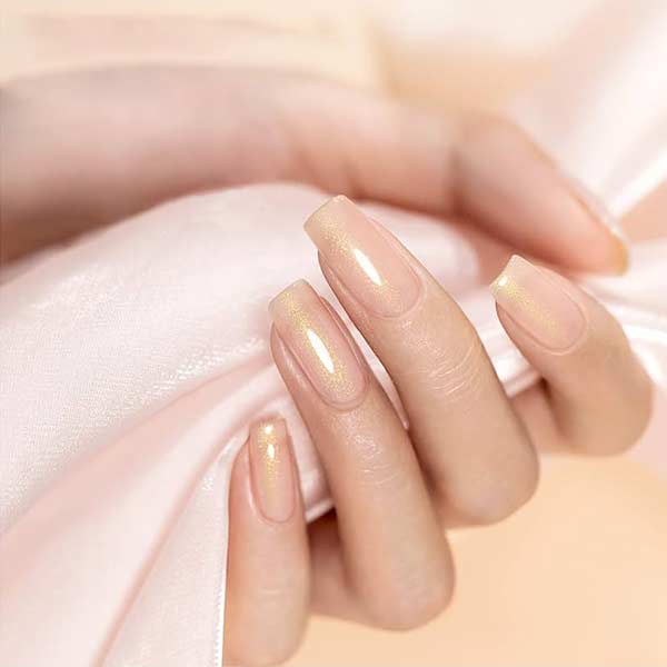 Среди профессиональных средств для ногтей обязательно должно быть верхнее покрытие | Susansay